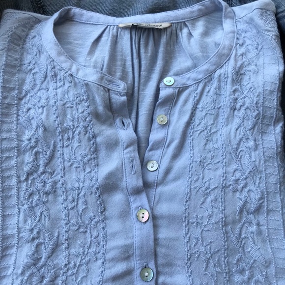 ❌❌SOLD❌❌Lucky Brand shirt - Picture 2 of 5